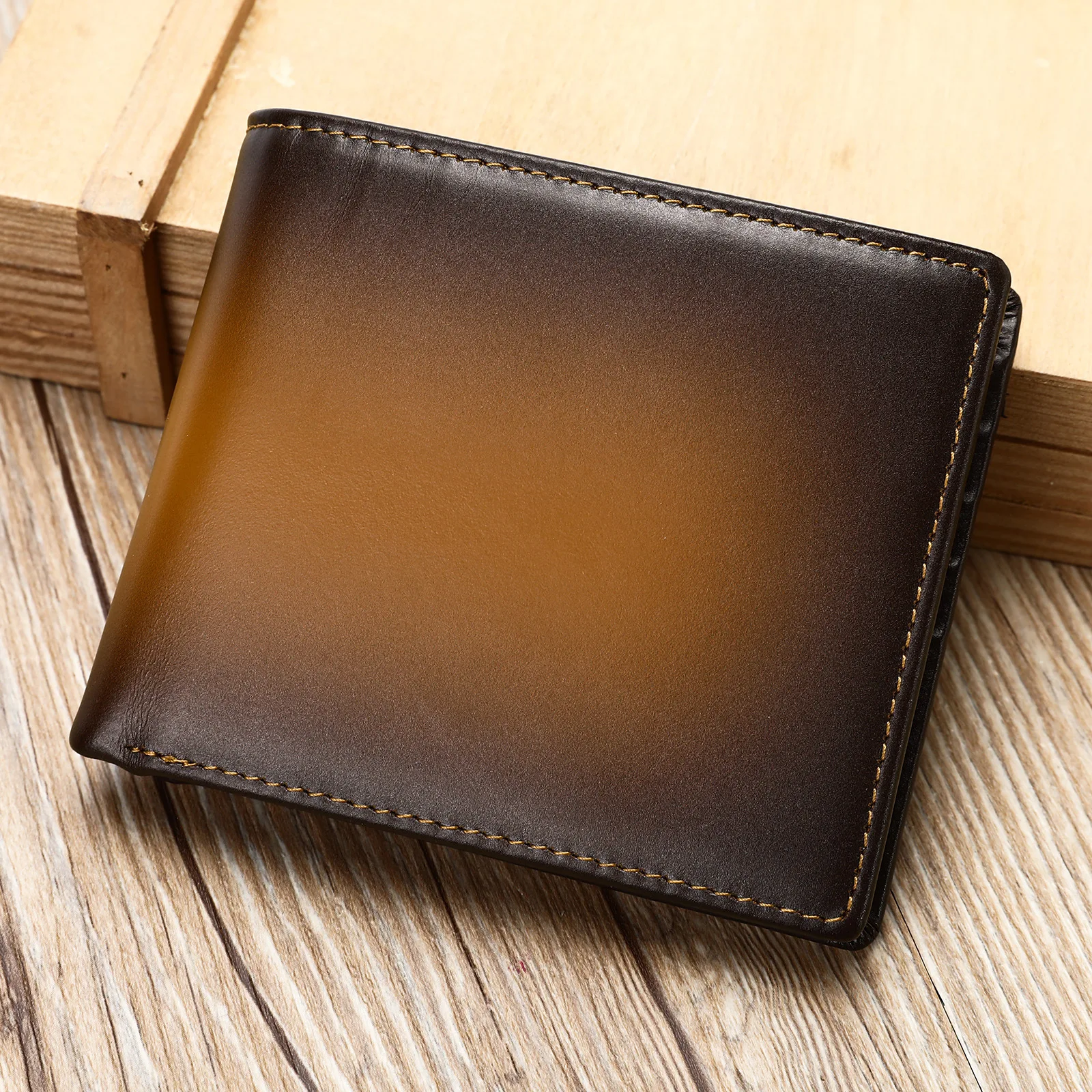 

Genuine Leather Wallet for Men with Multiple Card Slots and Large Capacity Short Style