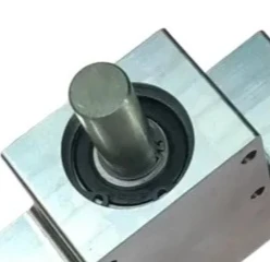 Small Speed Ratio 1:1 Single/Dual Output Shaft Diameter 15mm 90 Degree Commutator Corner Spiral Bevel Gear Box