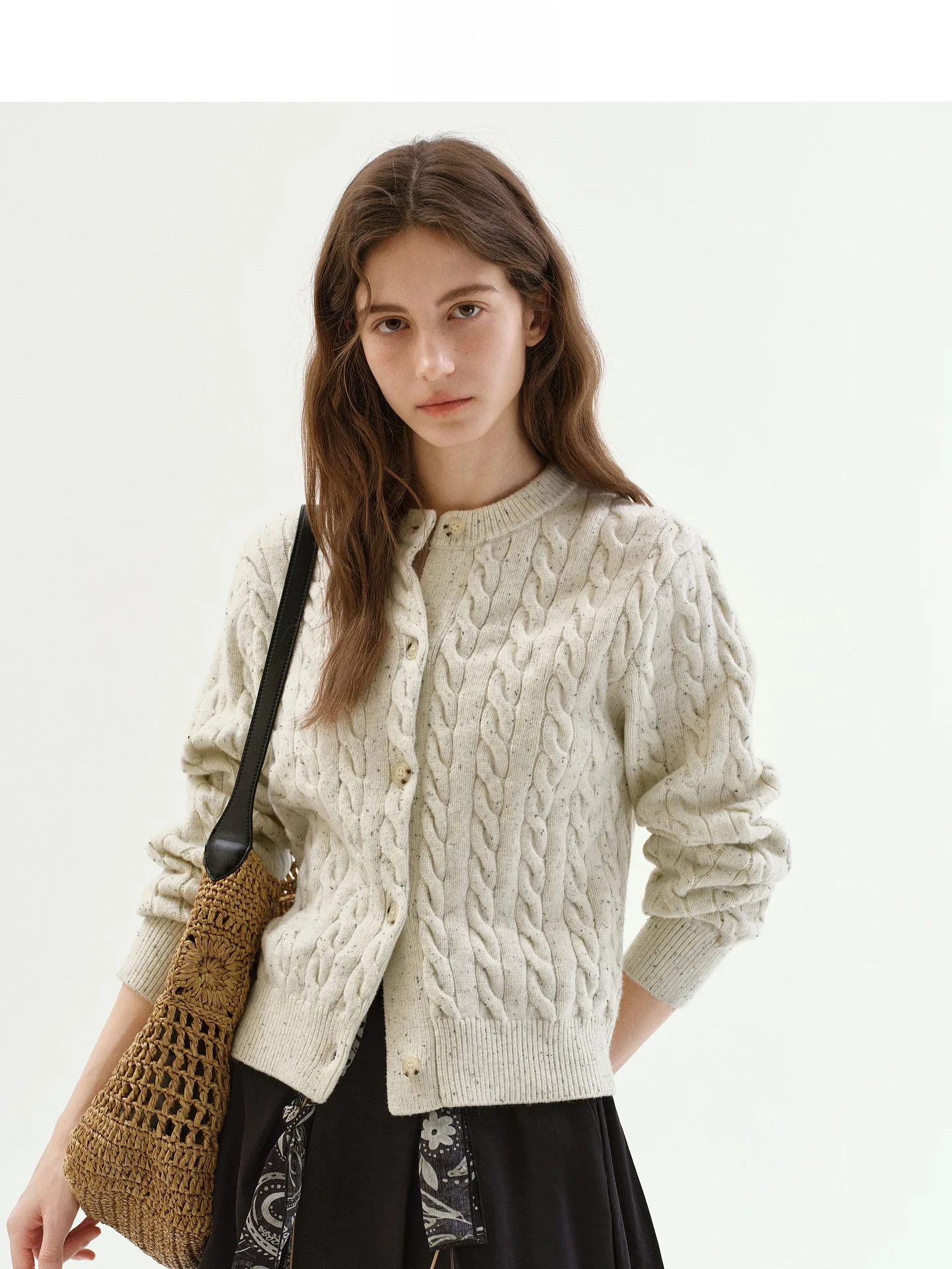 

Fano Basic Versatile Knitted Cardigan Women's Spring 2026 Long Sleeve Embroidered Letter Pattern Anti-Ball Easy Care Knitwear