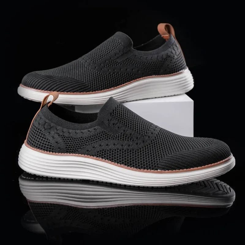 Spring Summer New Men\'s Casual Shoes Mesh Breathable Comfortable Louboutins Outdoor Light Ball Shoes Walking Shoes Driving Shoes