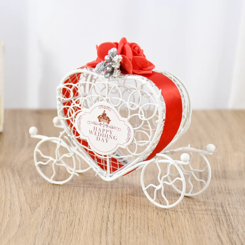 

Chocolate Candy Carriage Hollow Boxes Exquisite Romantic Metal Love Heart Favor Gift Packaging Case Holder Wedding Party Supplie