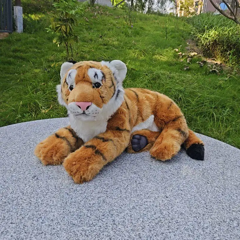 Simulation Animal Tiger Doll Plush Toy Cute Realistic Tiger Stuffed Doll Children's Birthday Gift Tiger Pillow Decoration 45cm