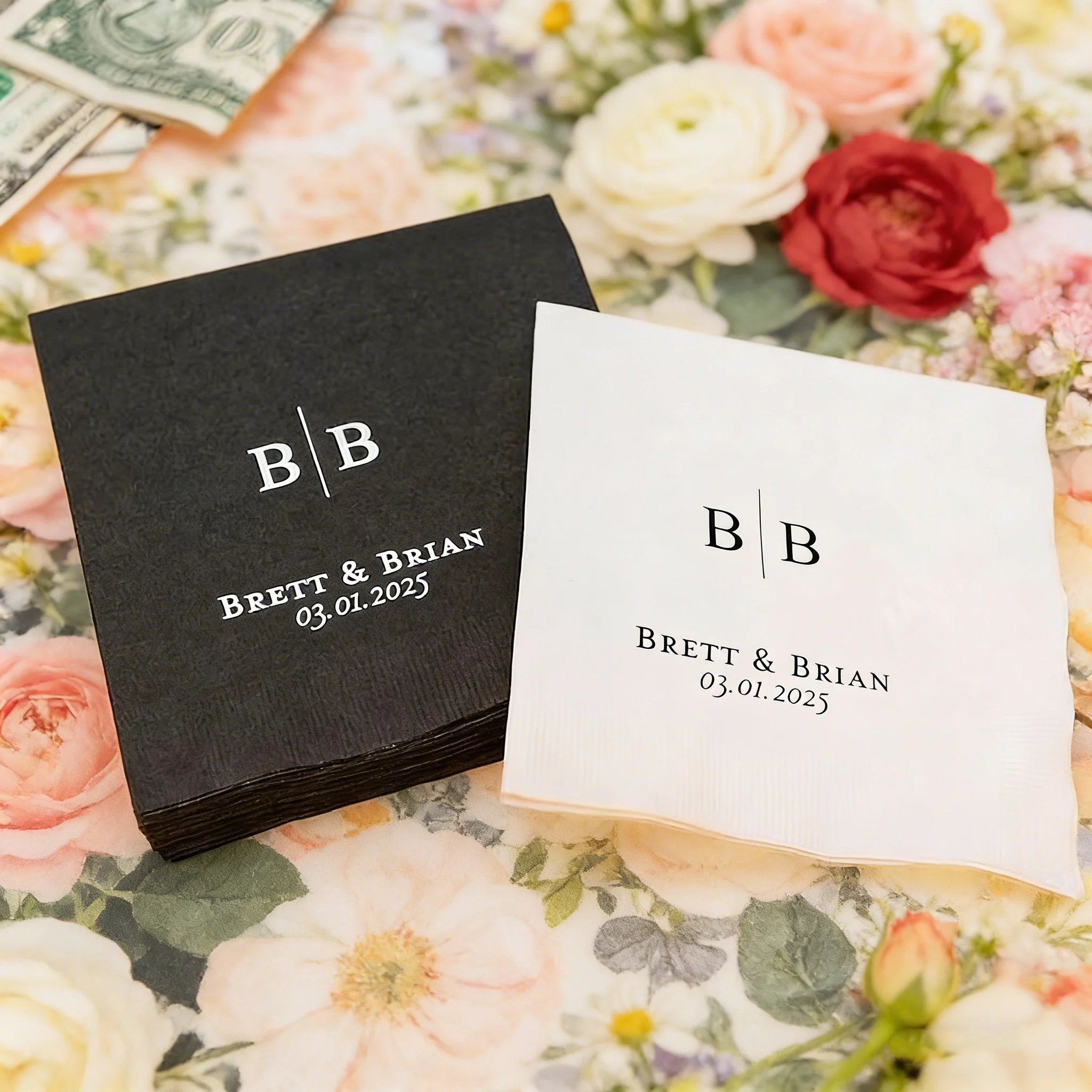 

50 шт. минималистичных свадебных коктейльных салфеток с монограммой, персонализированные салфетки для вечеринок с инициалами на заказ