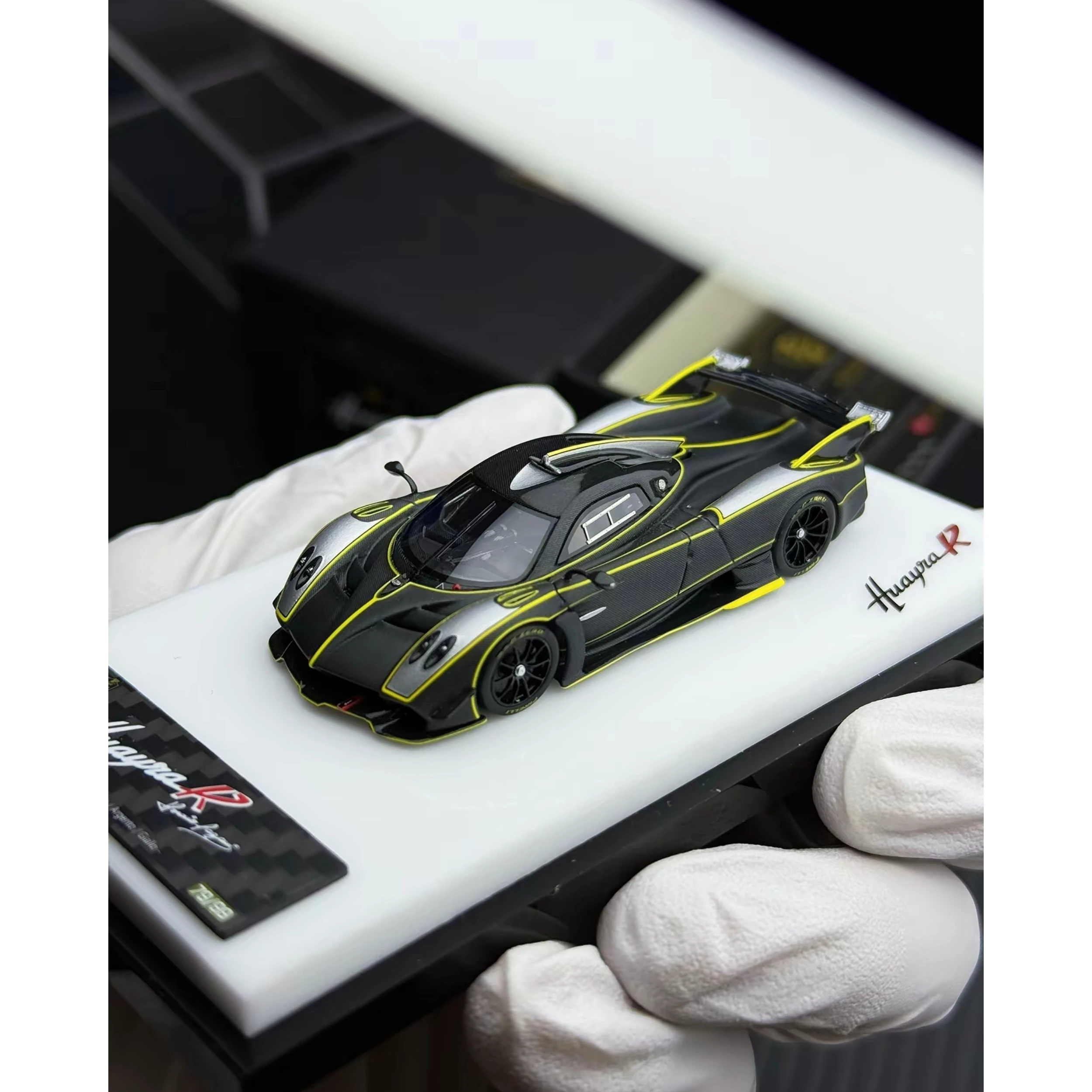 

Коллекционная модель автомобиля DMY1/64 HUAYRA R из литой смолы, лимитированная серия