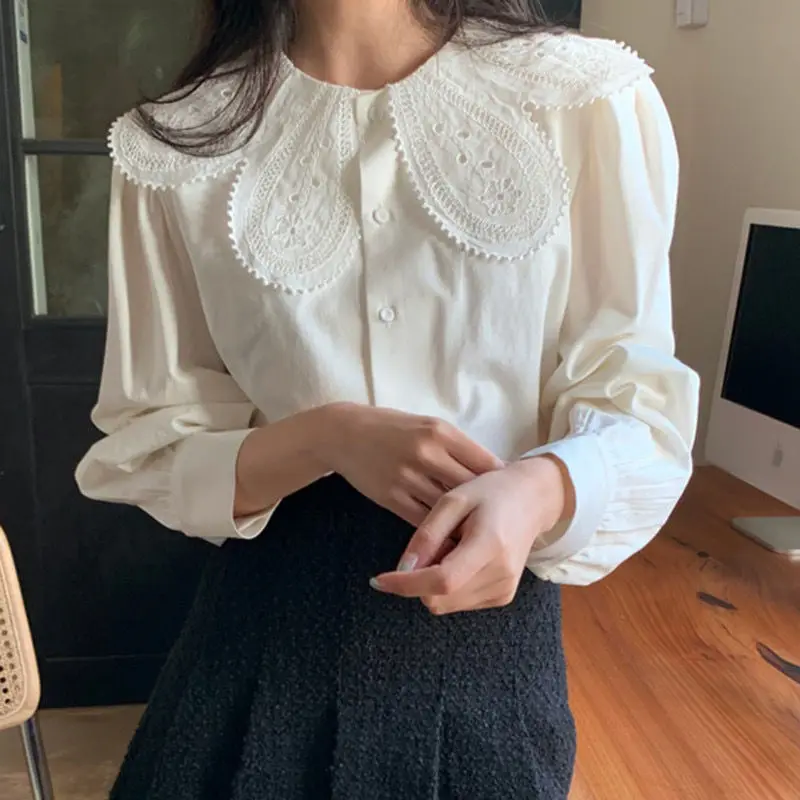 

Korean Vintage Irregular Embroidery Peter Pan Collar Blouses 2025 Early Autumn New Shirt Women Y2k Long Sleeve White Tops Mujer