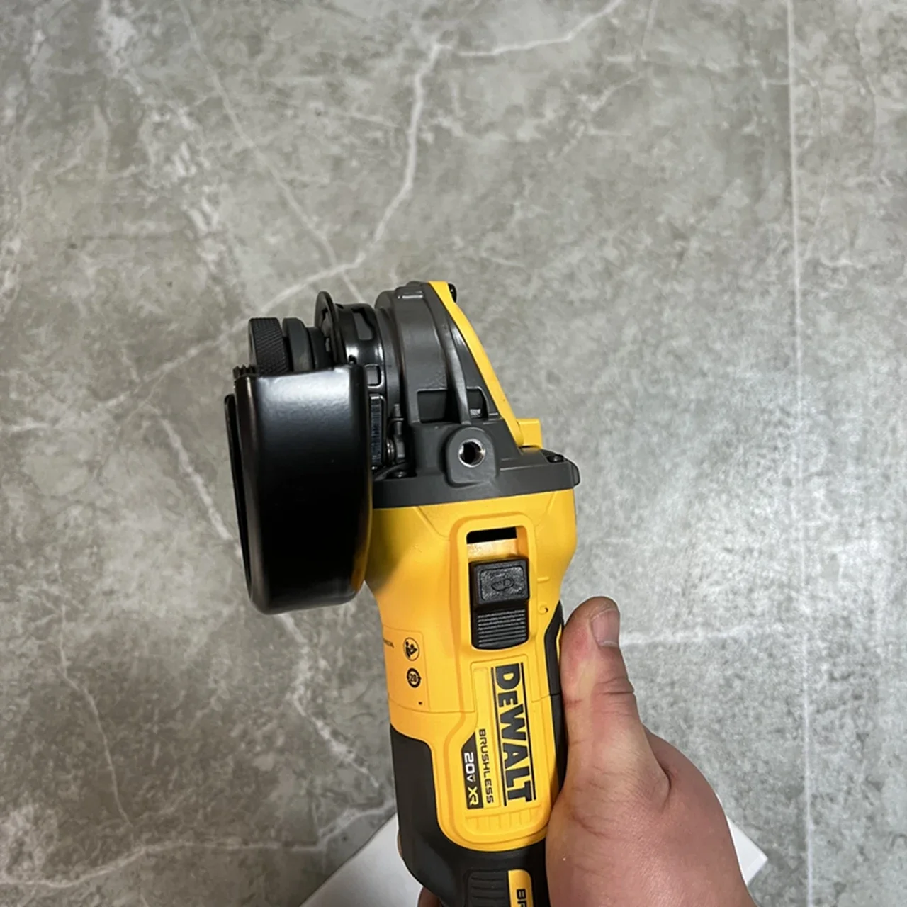 NEW DeWalt DCG409N 18v 125mm XR FlexVolt Advantage High Power Grinder Includes 9.0AH lithium battery