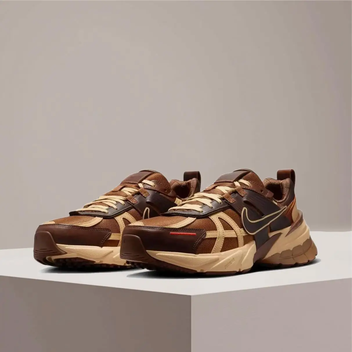 

Кроссовки Nike V2K Run Retro, удобная амортизация и прочная конструкция, унисекс, повседневный стиль, HQ3445-222