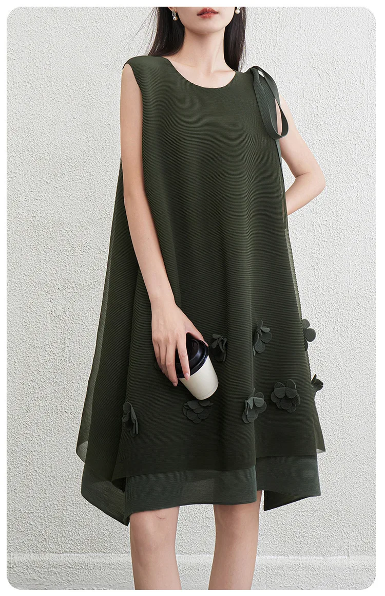 Miyake Plissiertes Kleid für Damen in Grau mit 3D-Schleife und Blumenapplikation, Frühling/Sommer 2026, A-Linie, Party, Schick, Stilvoll, Dezentes, Cooles Outfit – Detail 5