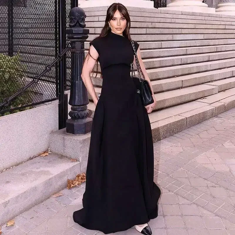 Sommerliches, neues, ärmelloses Damenkleid in Uni-Farbe, tailliert, lässiges Midikleid – Detail 13