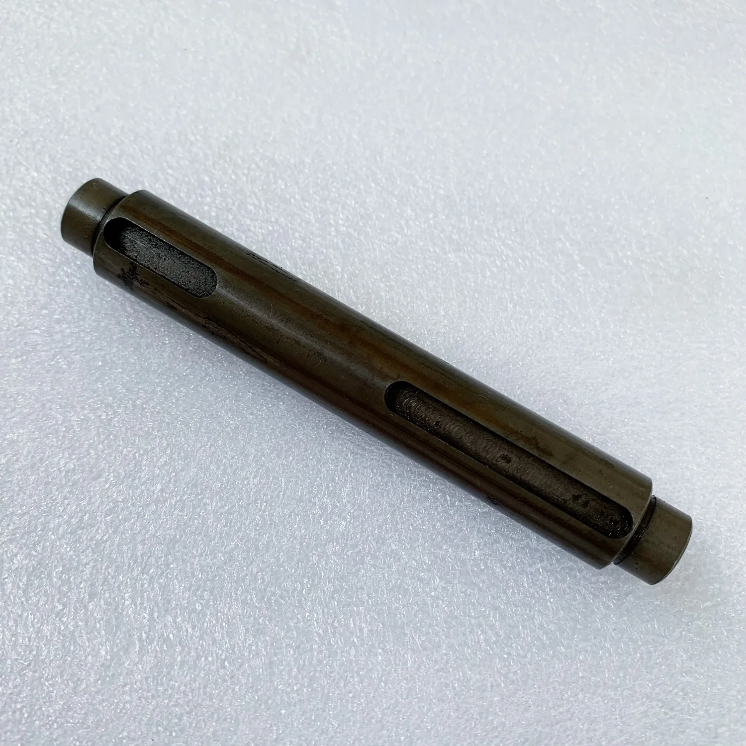66.028.023 Shaft 66.028.023/01 for Heidelberg CD102 SM102 Offset Printing Machine Spare Parts