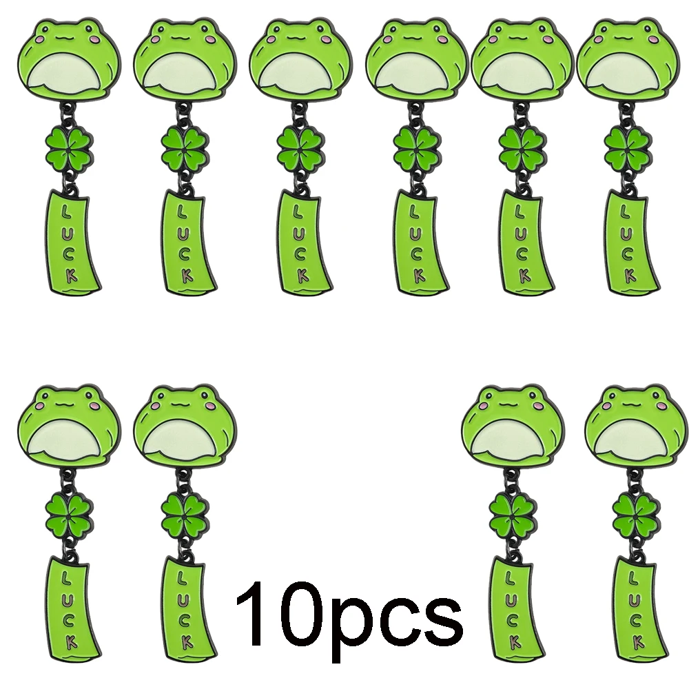 Niedliche grüne Frosch-Windspiel-Brosche, vierblättriges Kleeblatt, hängende Quastenkette, Anstecknadel, Glücksbringer, Kawaii-Glücksamulett, Schmuckgeschenk – Detail 11
