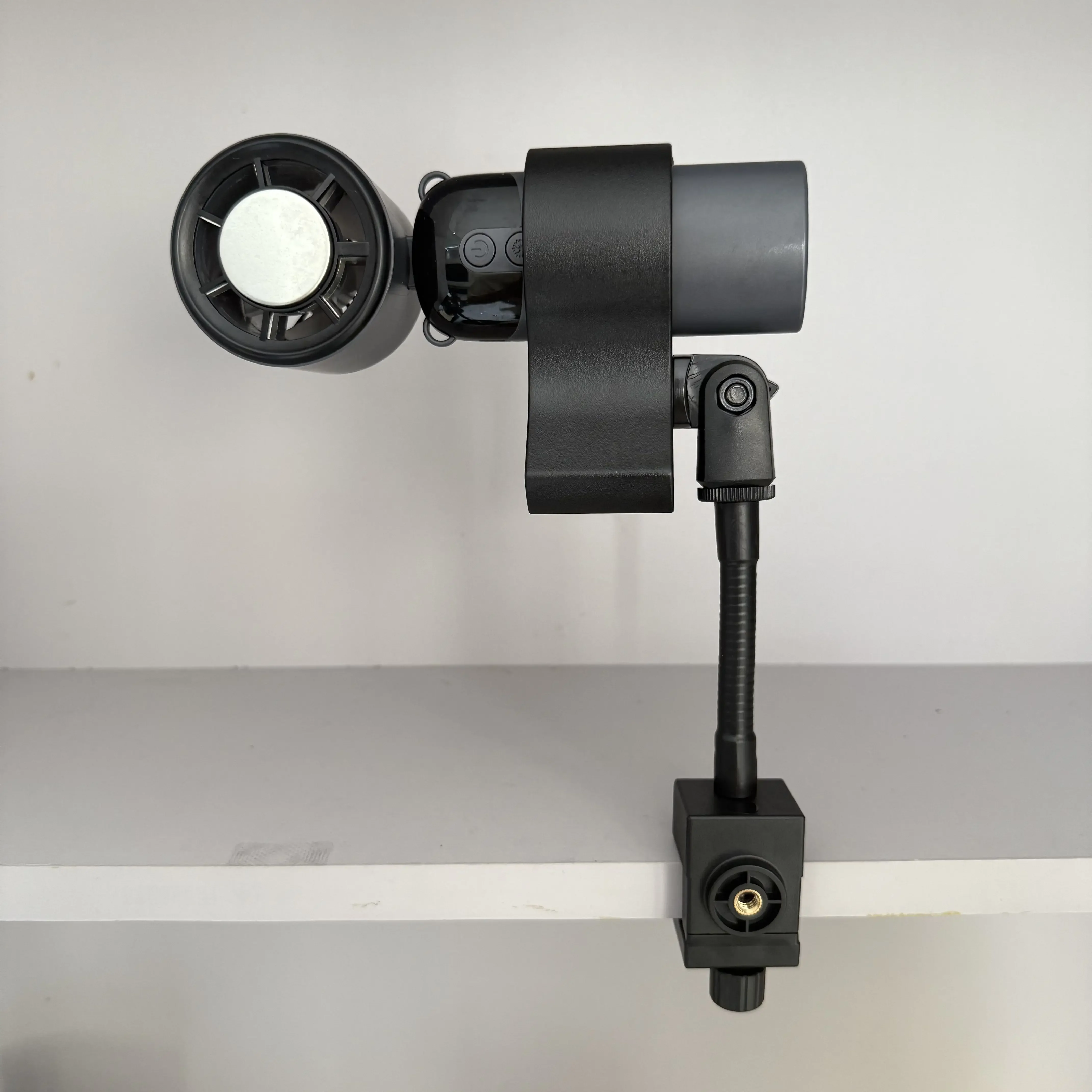 

Desktop Live Streaming Microphone Clamp Metal Flexible Tube Stand Large Desk Fan Clamp 360-Degree Adjustable Screw for Phone Hol