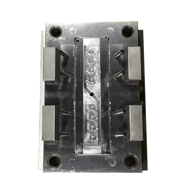 China manufacture automotive plastic clips and fasteners auto clips injection mould