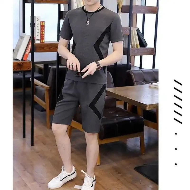 

2026 New Style Casual Sportswear Men's Summer Fashion Loose-Sleeved T-Shirt and Five-Piece Shorts Set