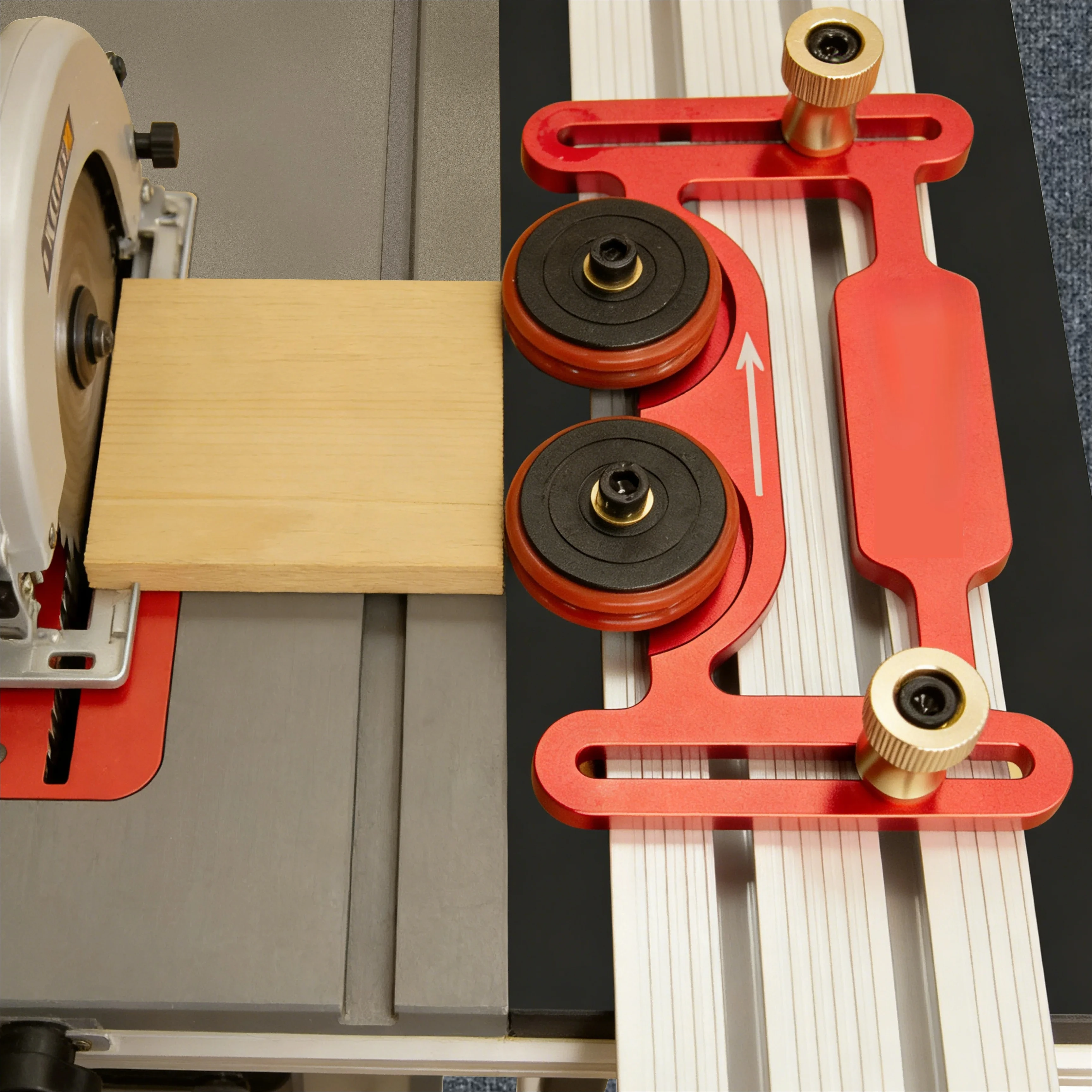 

Fixed length board M6 heavy-duty aluminum alloy desktop sawing machine guide rail with sliding block and double wheel bearing