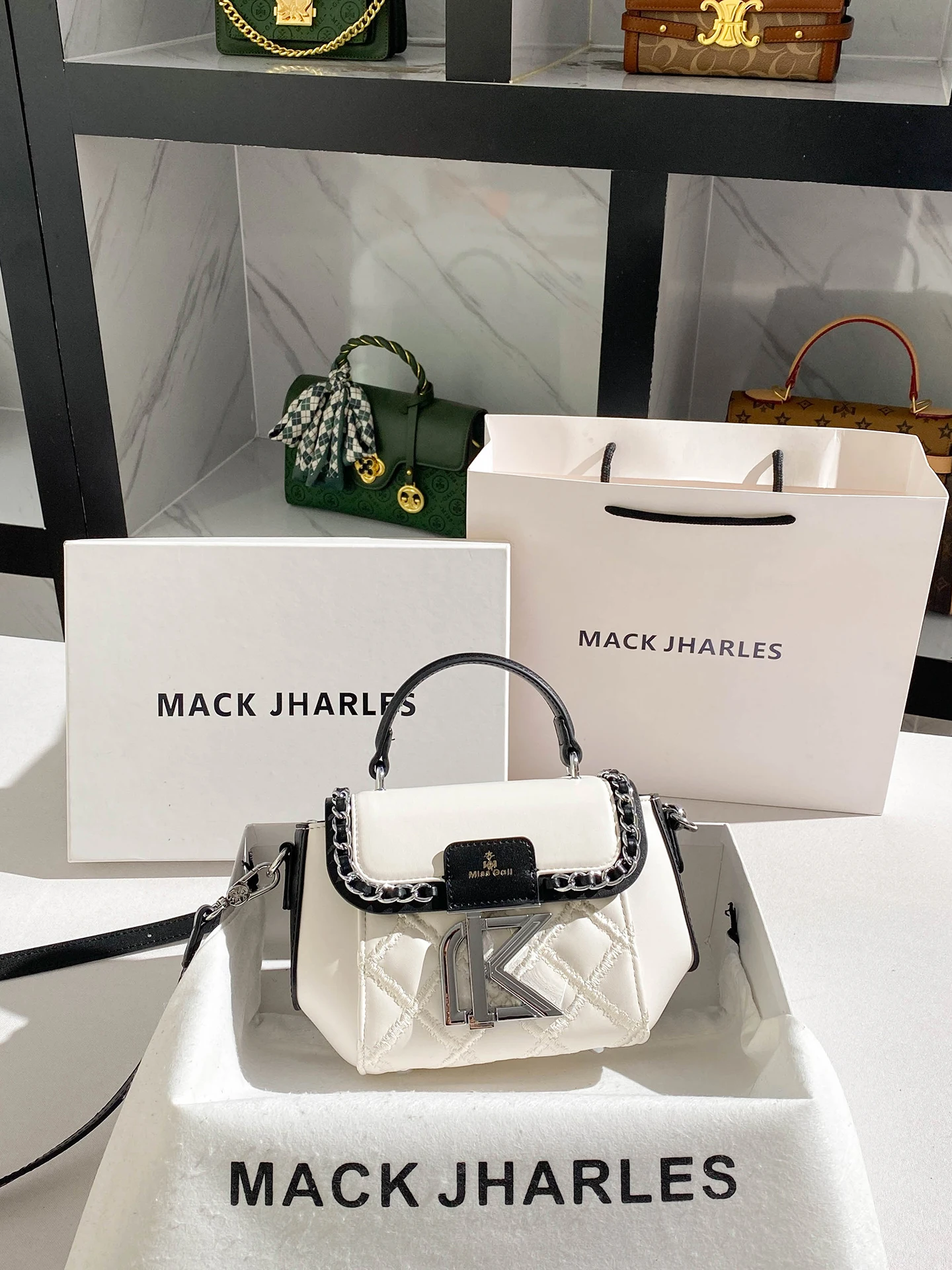 

New Fashion and Popular Shoulder Messenger Bag with Contrast Color and Soft Leather Women Stylish and Portable Handbag