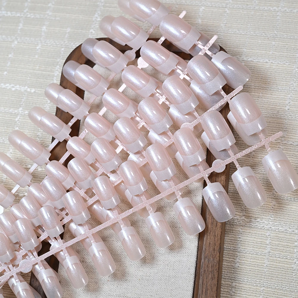 120 pezzi di polvere a specchio sfumata rosa e bianca Unghie a pressione Perlescenti Sheen French Tips Unghie finte Unghie finte corte rimovibili *