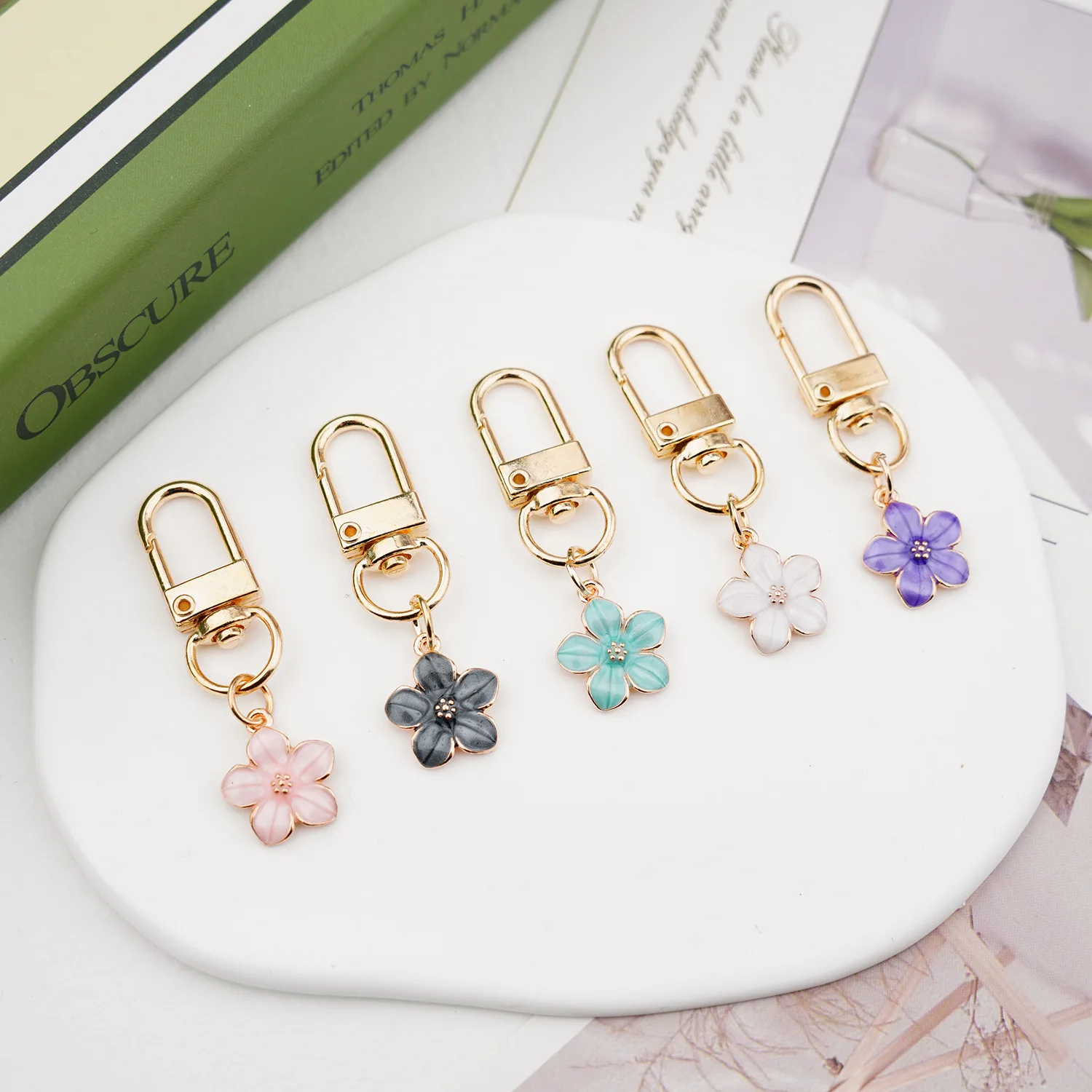 

Pear flower cute keychain earphone pendant bag pendant car keychain key chains bulk gift accessories