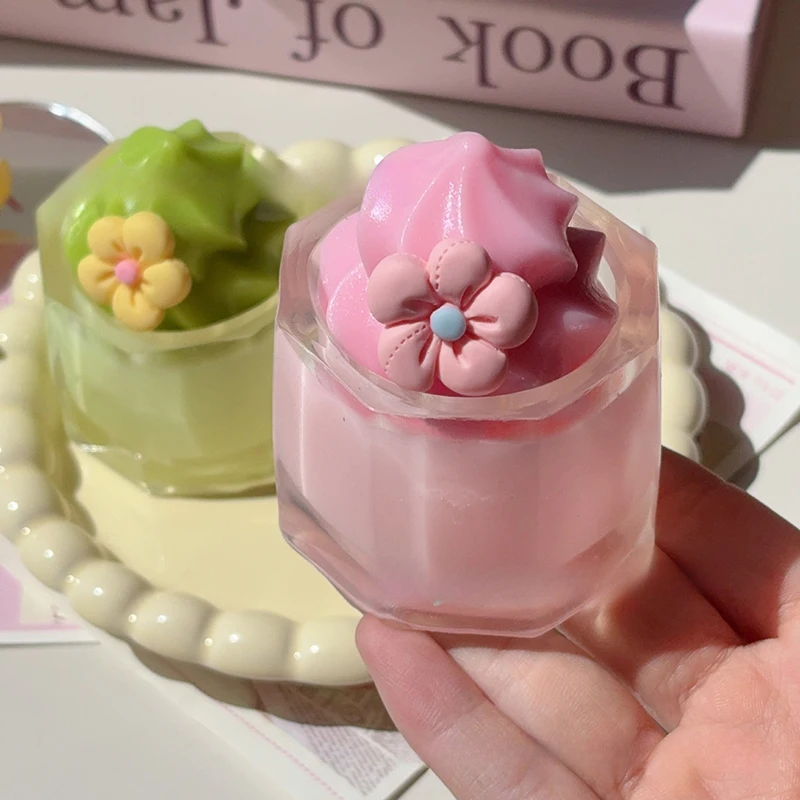 Entzückendes Erdbeer-Milchshake-Getränkebecher-Spielzeug; Weiches TPR-Dessert-Nassspielit für Kinder; Ideales Geschenk für Mädchen