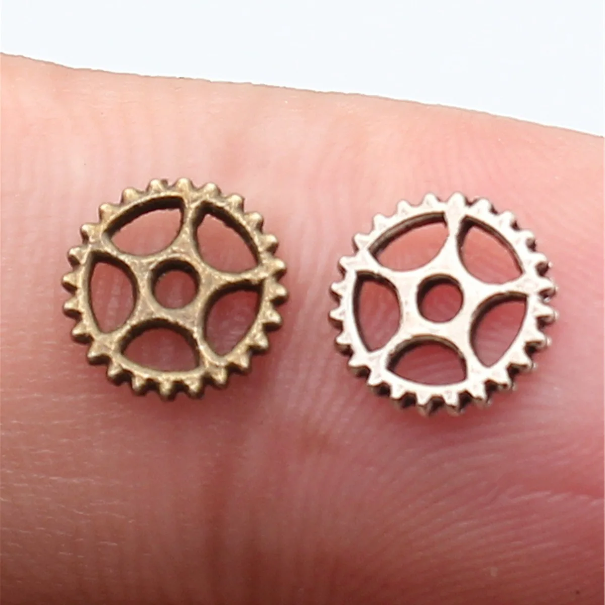 WYSIWYG 40pcs 2 Colors Gear Charms Pendant DIY Jewelry Findings For Jewelry Makingantique Silver Color Tone 8mm