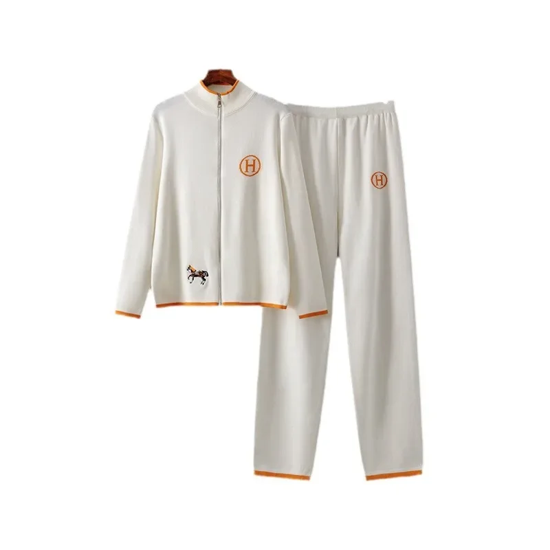 منتج جديد إبداعي عبر الحدود ملابس خارجية محبوكة بأكمام طويلة وسراويل طويلة محبوكة غير رسمية طقم مكون من قطعتين حصان مطرز Sp #5