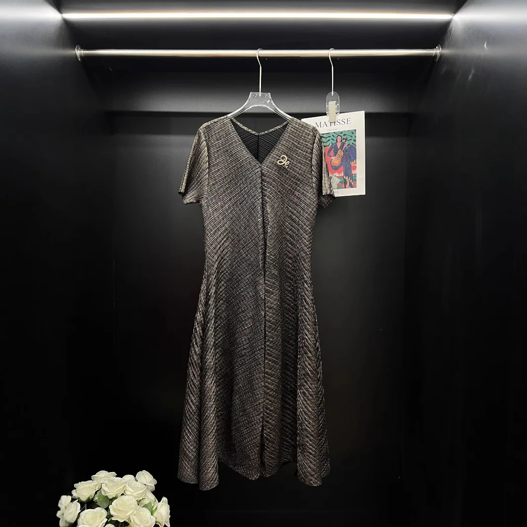 ALSEY 三宅 V ネック無地半袖プリーツ女性のドレス 2025 夏の新ファッションカジュアル多用途デザインスカート