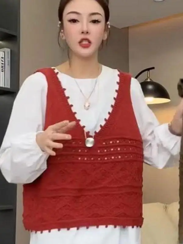 V-Neck Hollow out Knitted Vest Women's Spring Summer New Style Sleeveless Bohemian Fashionable Overalls Easy Matching Top