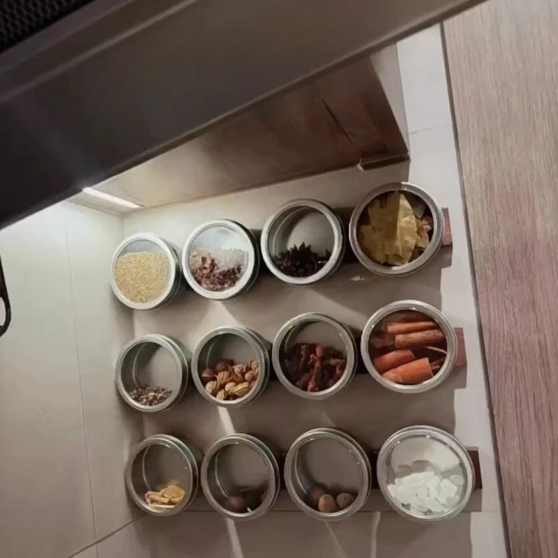 Spice storage box Magnetic seasoning with lid Kitchen refrigerator sticker seasoning jar