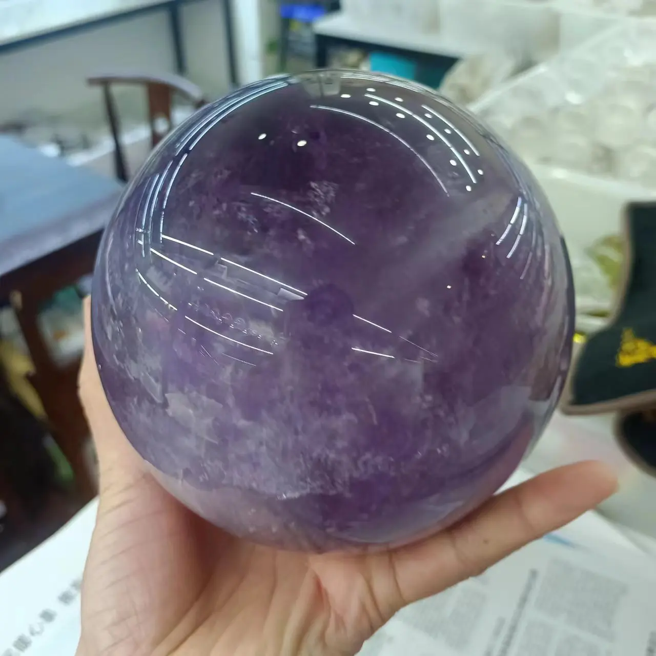 Imagem -03 - Enorme Bola de Cristal de Quartzo Roxo Natural Bola de Energia Ametista Pedra de Cura Mineral Reiki Desmagnetizando Bola de Adivinhação Mágica