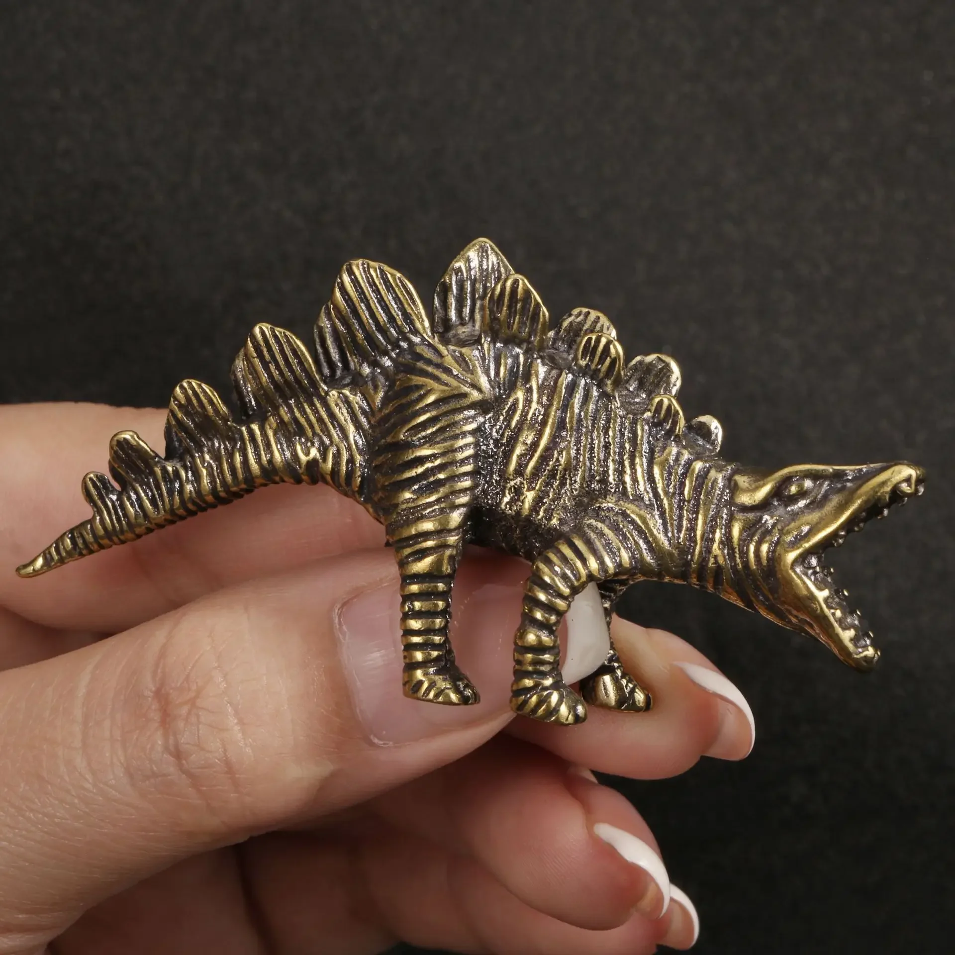 Solid Brass Jurassic Spiny Backed Dragon Figurines Tea Pet Creative Bronze Crafts Living Room Desk Home Decoration Accessories