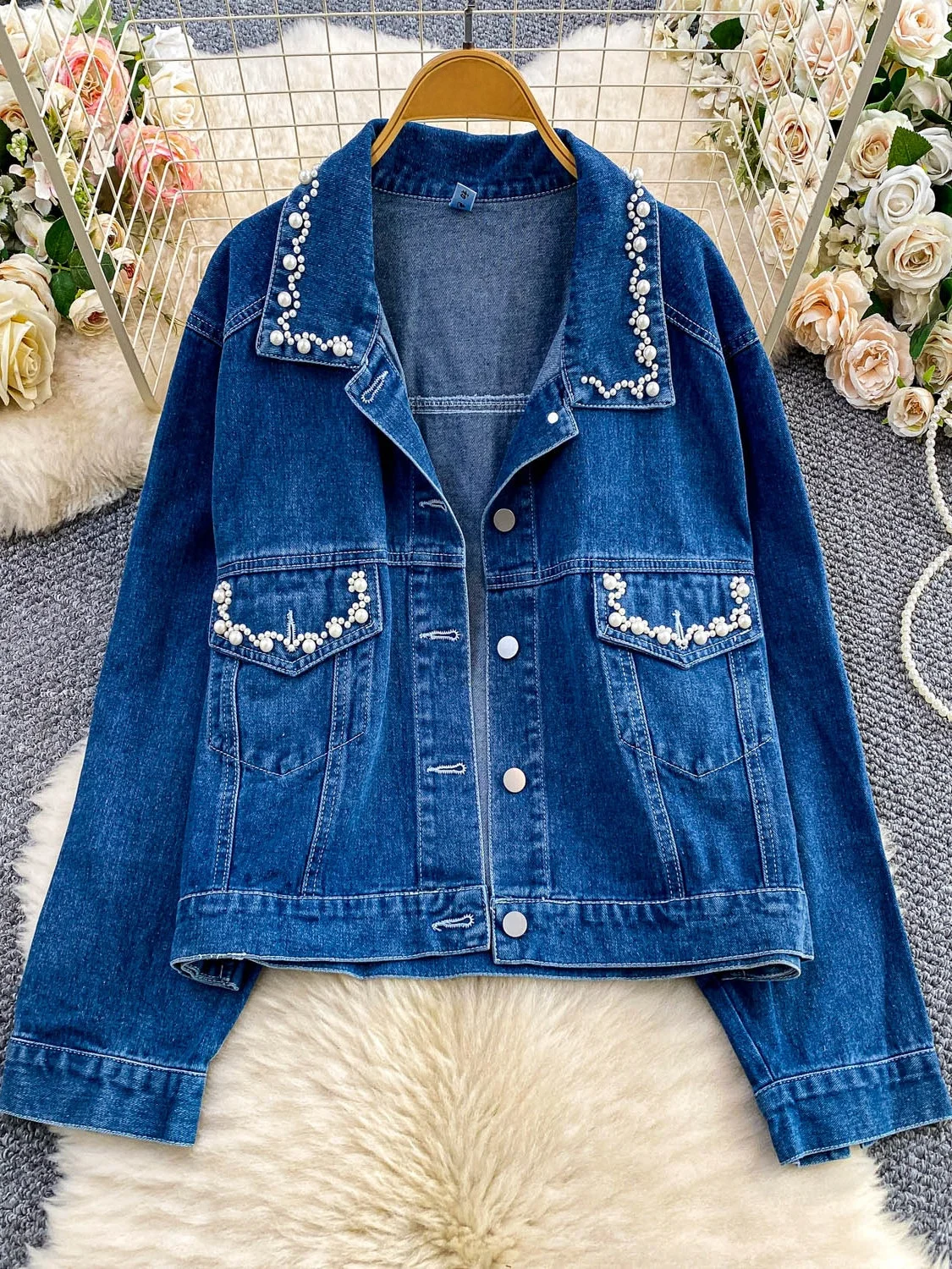 

Long Sve Denim Jaet with Heavy Embelliment Loose Fit Slimming Design Turn-down Collar for Women Autumn Winter