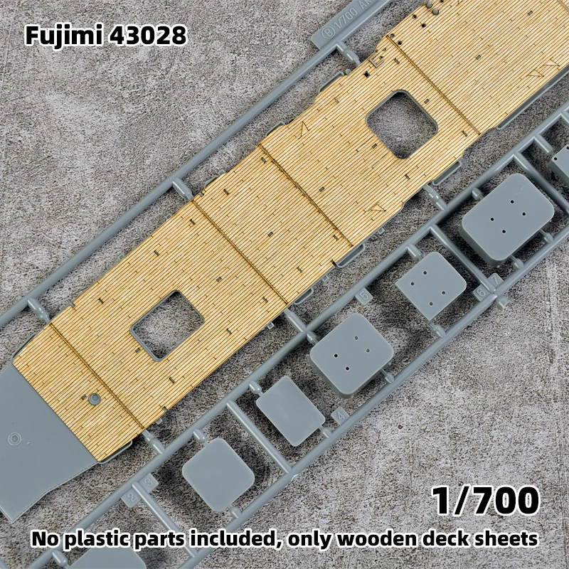 Modell-Upgrade-Teile: Lasergeschnittene Holzdeckplatte mit selbstklebender Ankerkette für Fujimi 43028 IJN Akagi 1/700 – Detail 1