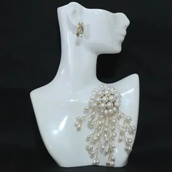 Beaut&Berry Luxury Pearl Flower Brooches for Women Unisex Dress Skirt Pins Banquet Party Accessories Gifts