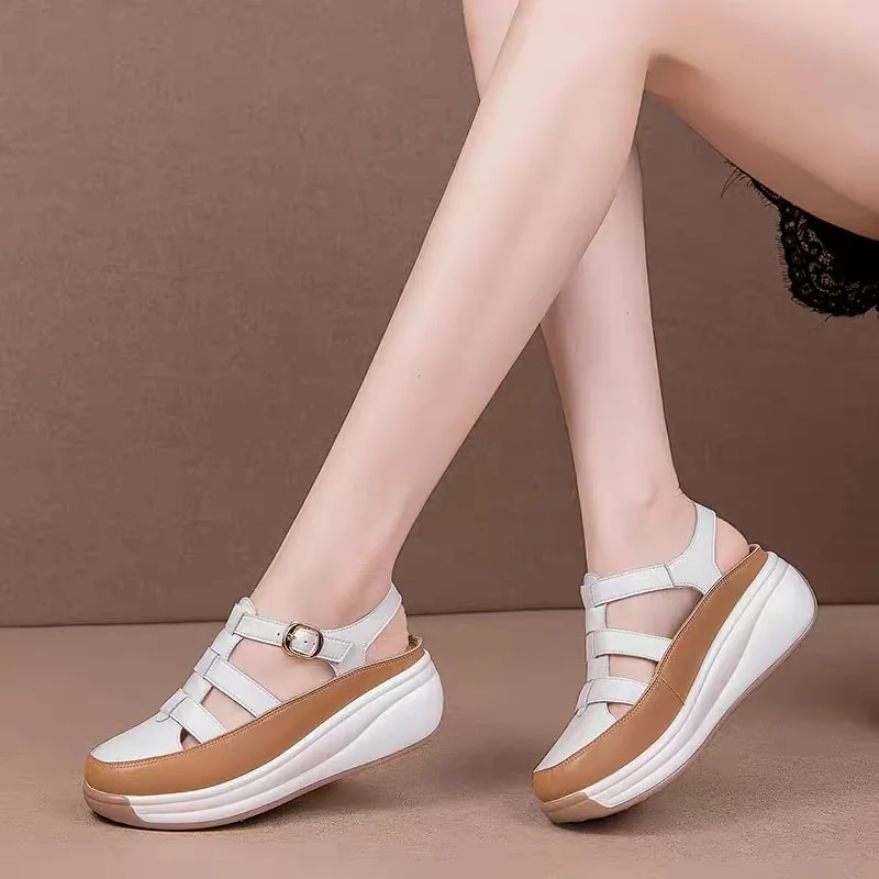 

Retro Sandals 2026 Summer New Style Hollow Breathable Color Blocked Thick Bottom Anti Slip Comfortable Versatile Women's Shoes