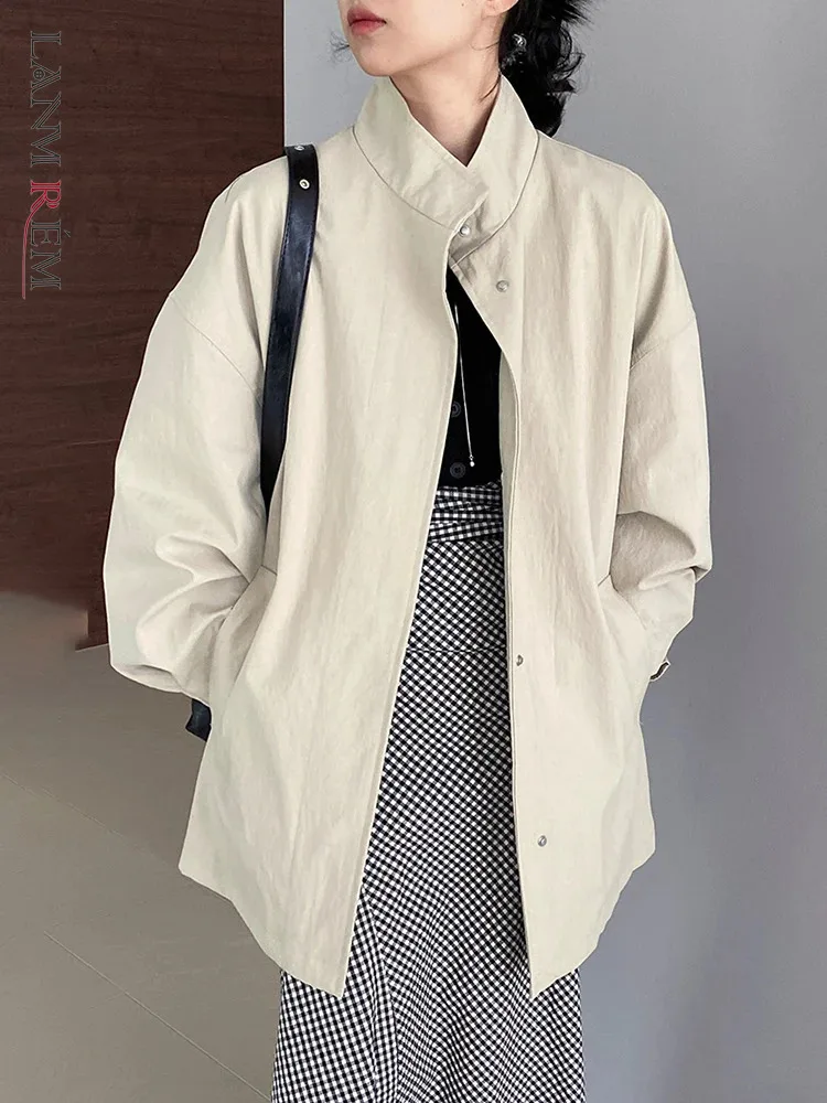 

[LANMREM] Minimalism Stand Neck Trench Women Single Breasted Long Sleeve Office Lady Short Windbreaker 2025 Spring New 26C253