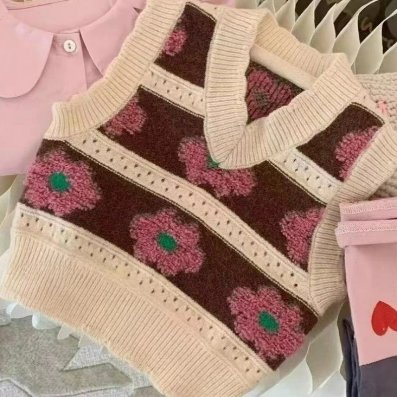 2026 Autumn New Mid to Small Children's Tank Top Sweater Knitted V-neck Outer Vest for Girls