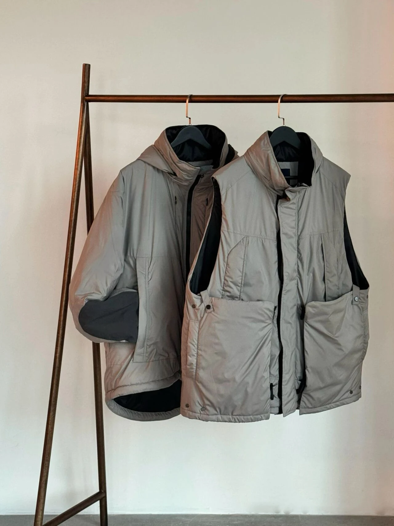 

MADN X MEANSWHILE anghai -Up Limited Edition Functional Cotton Vest Youth Trendy Casual Zipper Closure Color