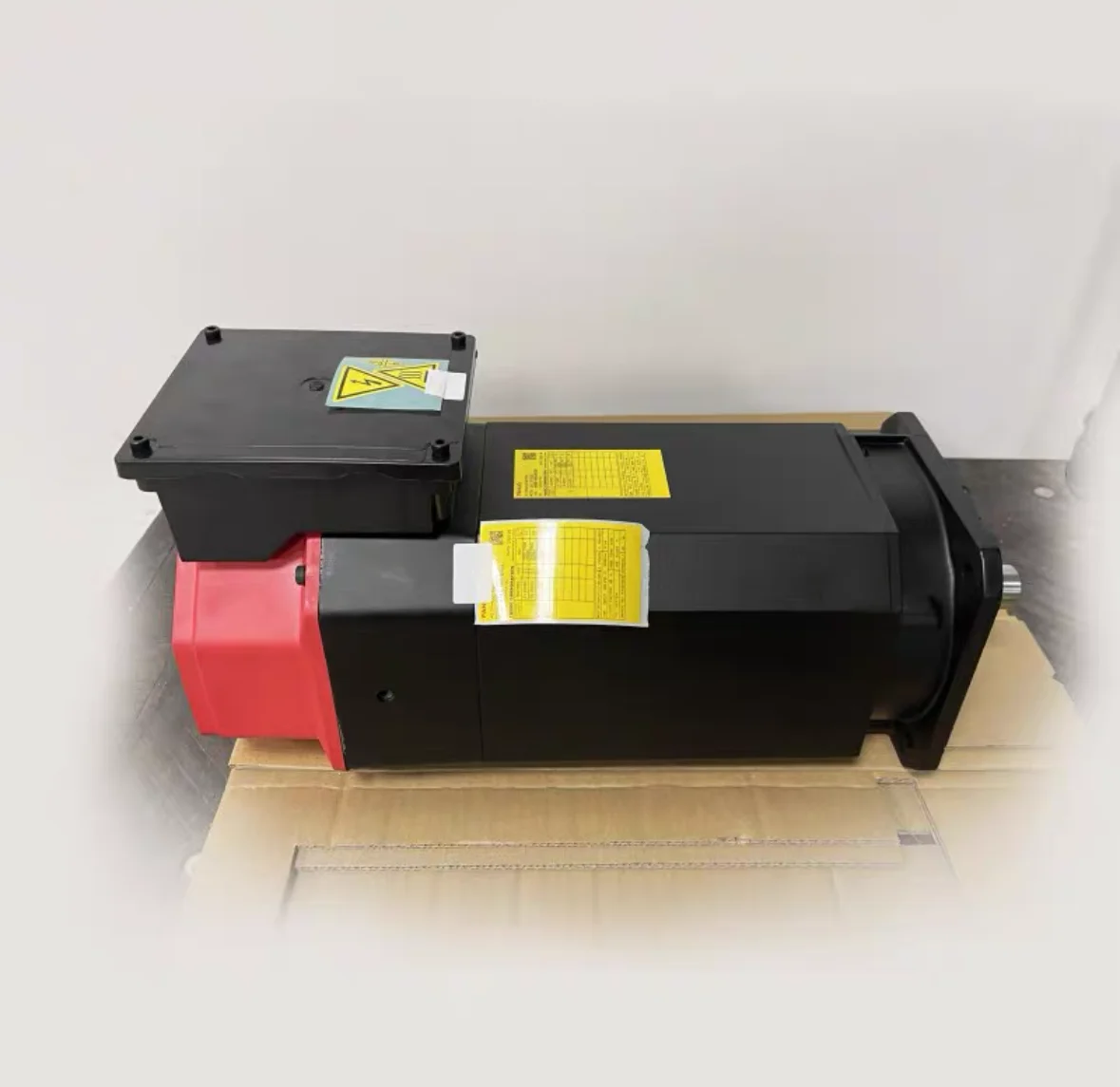 

A06B-2061-B003 Новый двигатель Fanuc В НАЛИЧИИ Быстрая доставка