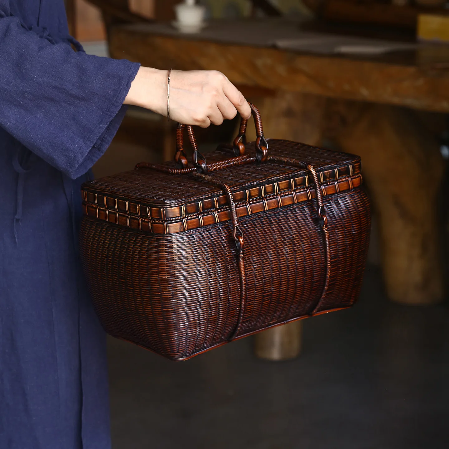 Tea box to make old suitcase bamboo weaving travel storage handmade fine weaving tea man fragrant cloud yarn