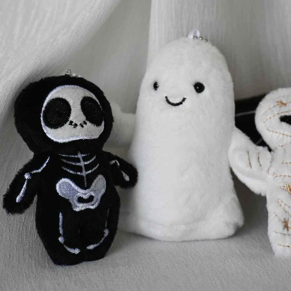 Halloween Funny Skull Mummy Plush Toy Creative Stuffed Doll Keychain Bag Pendant Key Hanging Decor Fun Holiday Gifts