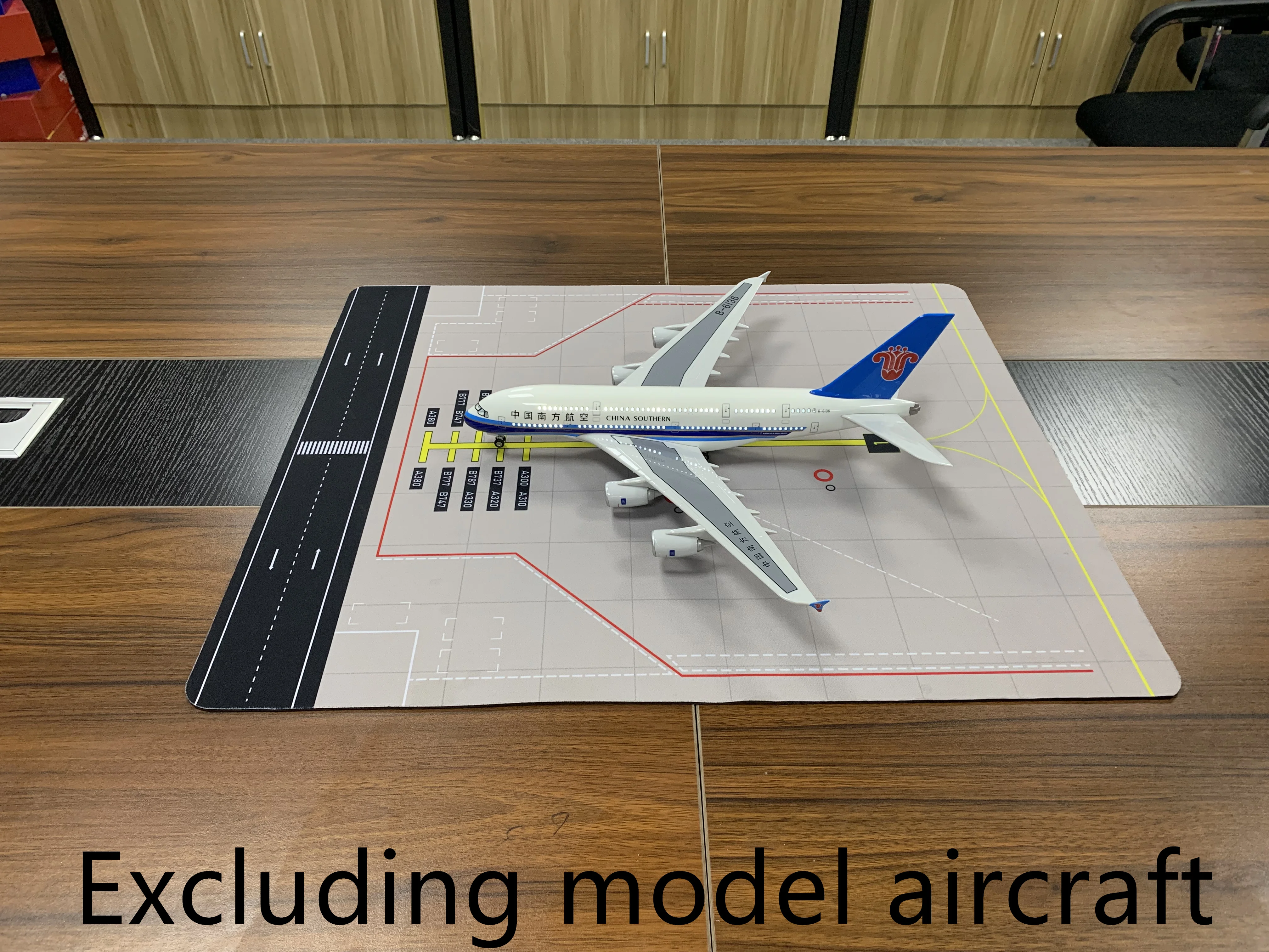 Airplane Parking Apron miniature Airport Aircraft apron Exhibition Platform PVC Parking Apron for Small Model Plane Collections
