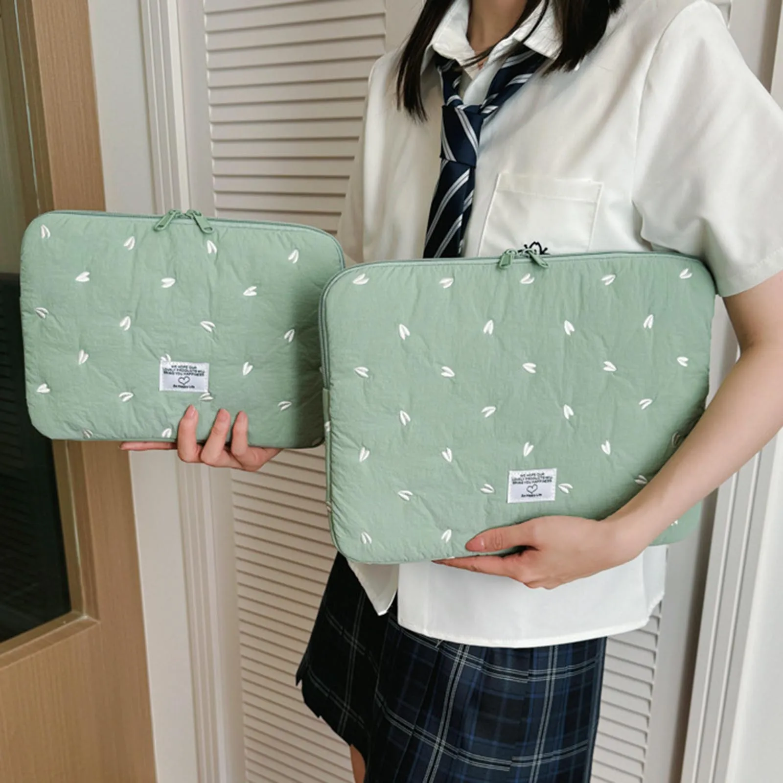 Heart Embroidery Laptop Storage Bag Full Protection & Lightweight Laptop Carrying Bag Laptop Protective Case for Home Storage