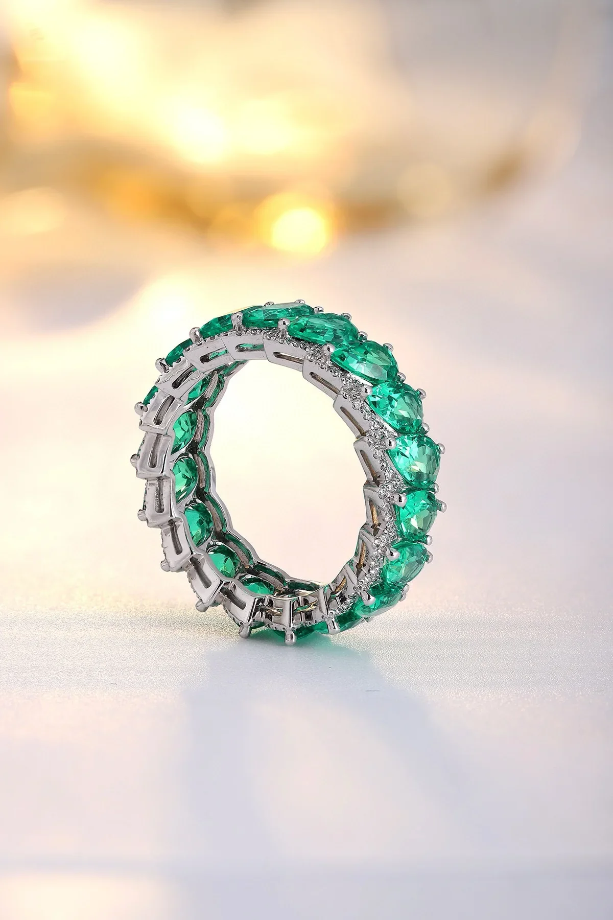 Ruihe Luxury Design 18k White Gold Ring about 4.84ct Lab Grown Emerald with Zirconia Jewelry for Women Customized Mens Ring