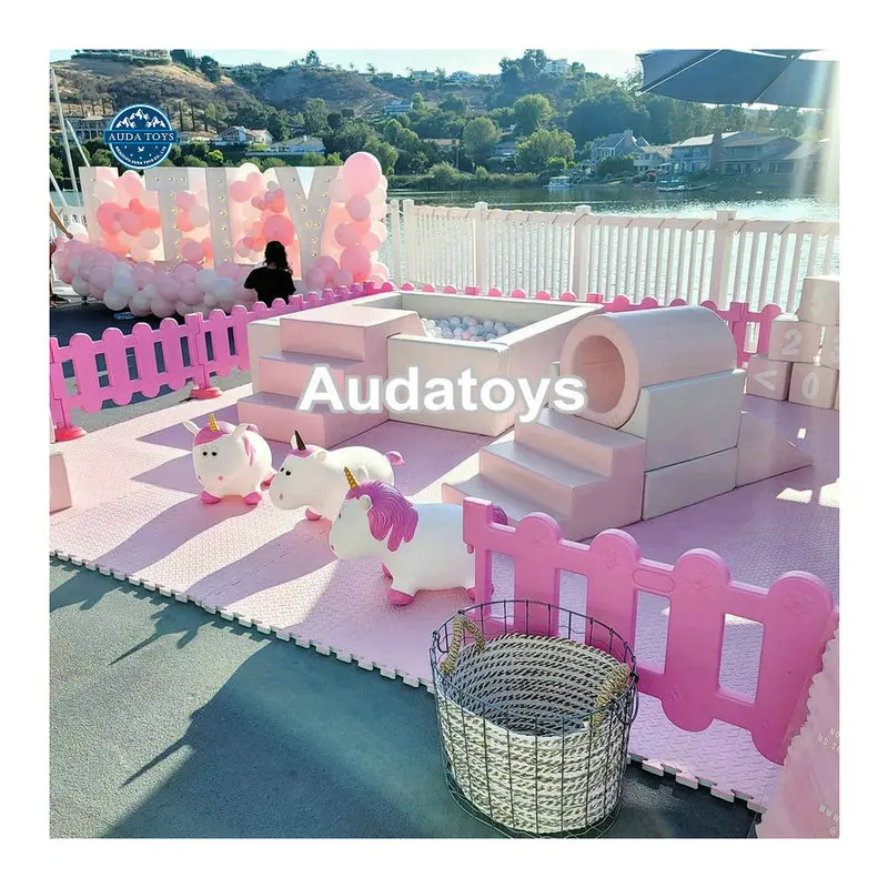 

Commercial Pink And White Indoor/Outdoor Playground Soft Play Set For Kids With High Capacity For Shopping Malls