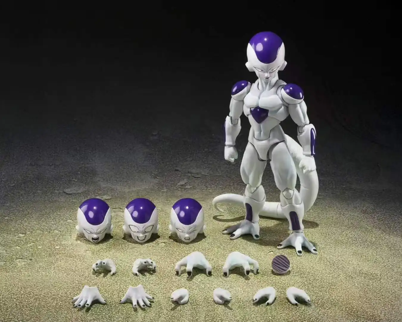 

Предзаказ: Фигурка Bandai SHF Dragon Ball Frieza в четвертой форме — Непревзойденная сила, превосходящая любую в Вселенной, подвижная экшн-фигурка