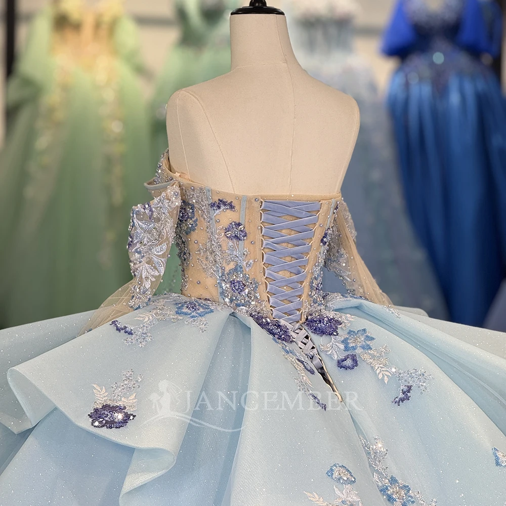 15歳のキンセアニェーラドレス、赤い花柄、ビーズとクリスタルのフリル付きボールガウン、誕生日ドレス、カスタムメイドのキンセアニェーラドレス