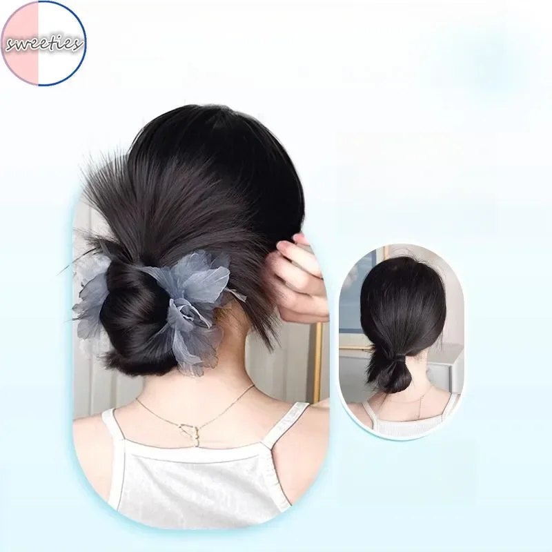 สังเคราะห์ Chignon ใหม่ Blue Feather ไก่ Feather Bun คลิปวิกผมปุยธรรมชาติดอกไม้ Bud หัววิกผมสุภาพสตรี