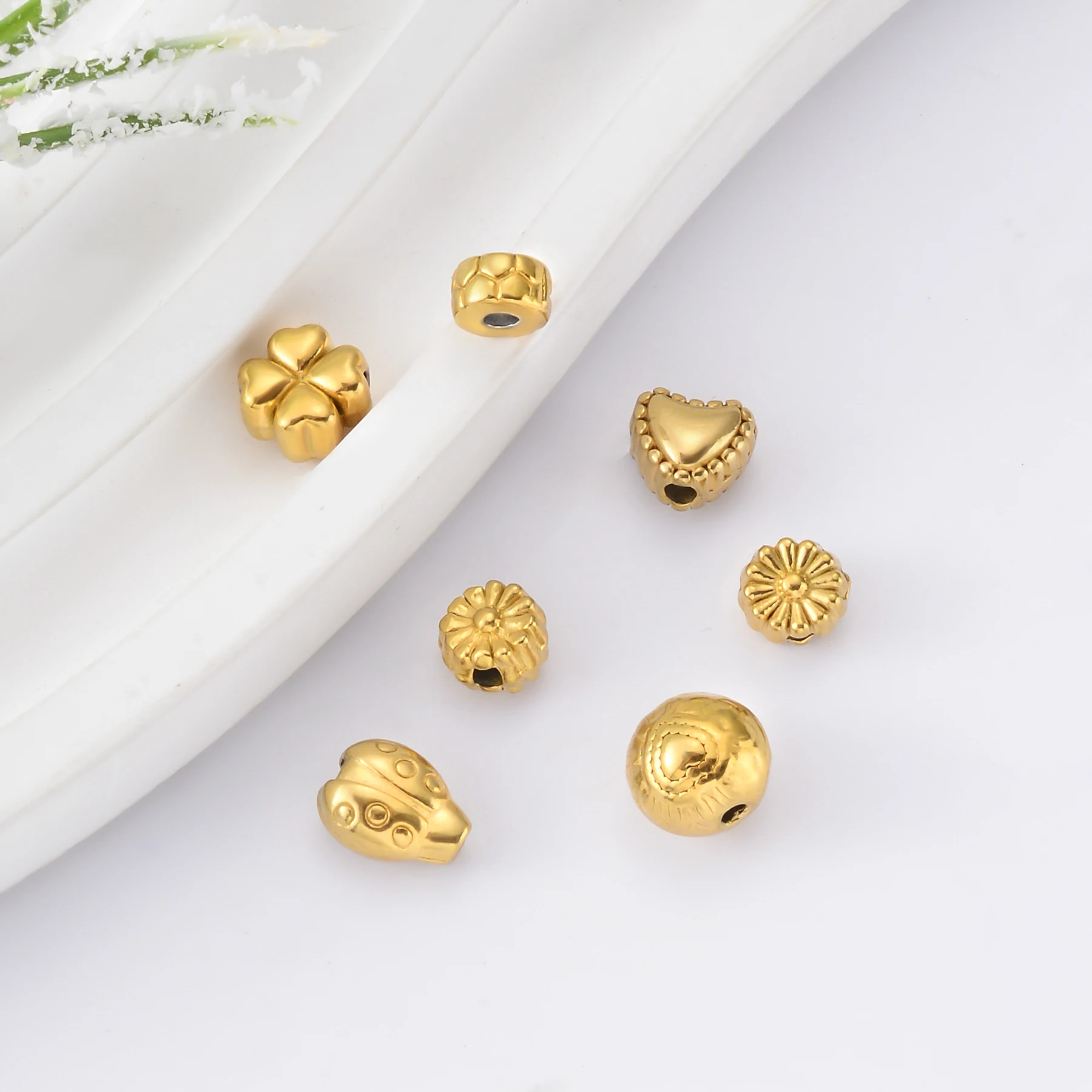 5Pcs Heart Flower Round Stainless Steel Spacer Loose Beads  For DIY Bracelet Necklace Handmade Jewelry Making Supplies