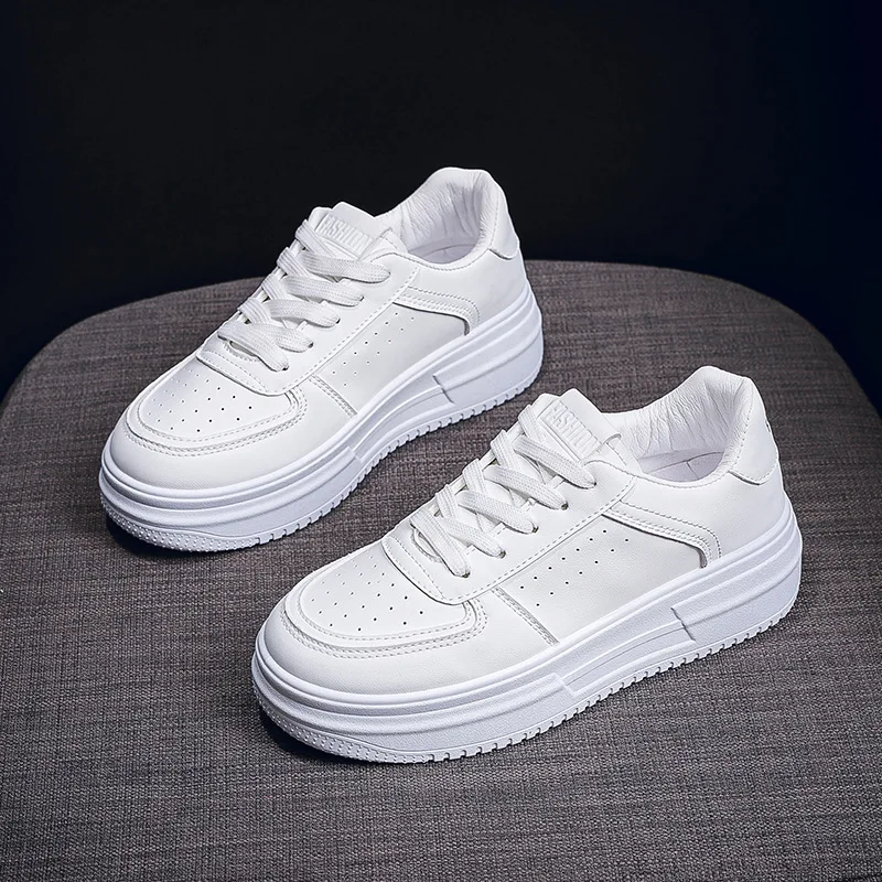 

The 2025 autumn new style of fashionable and versatile student sneakers, women's ins thick-soled sports and casual shoes