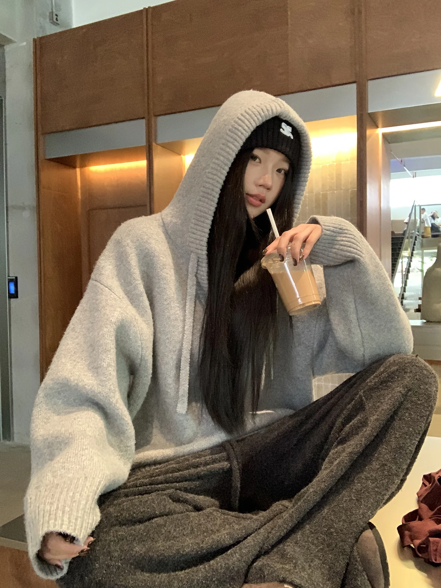 سترة نسائية فضفاضة محبوكة رمادية اللون بأسلوب كسول، ملابس خارجية عادية مريحة وقابلة للتنفس من مادة ناعمة بأكمام طويلة